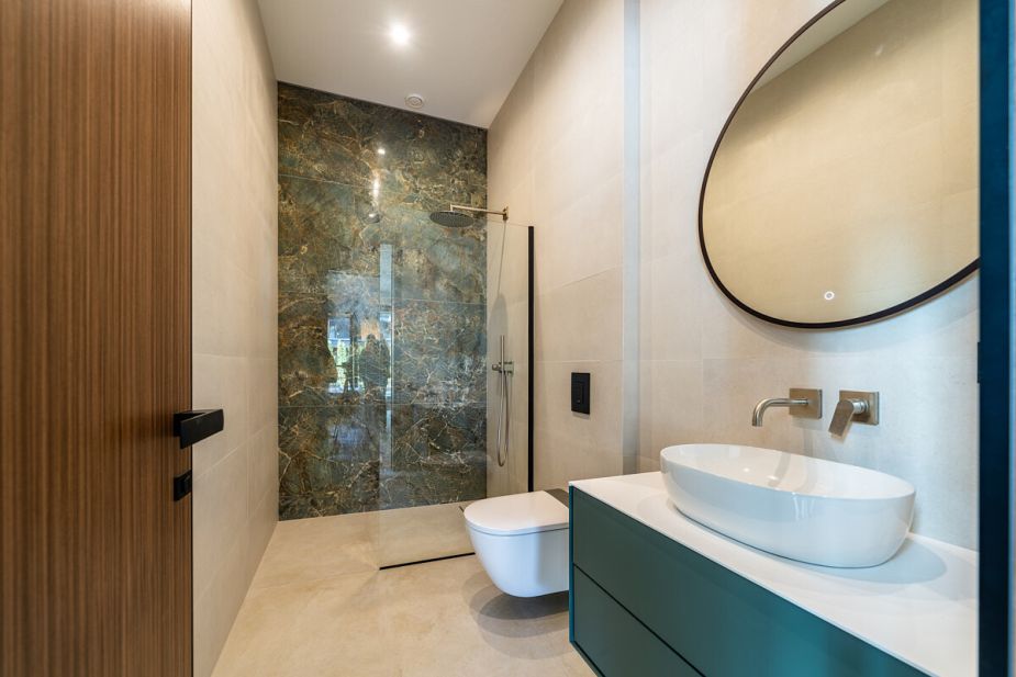 Дом у озера в КП Усадьба