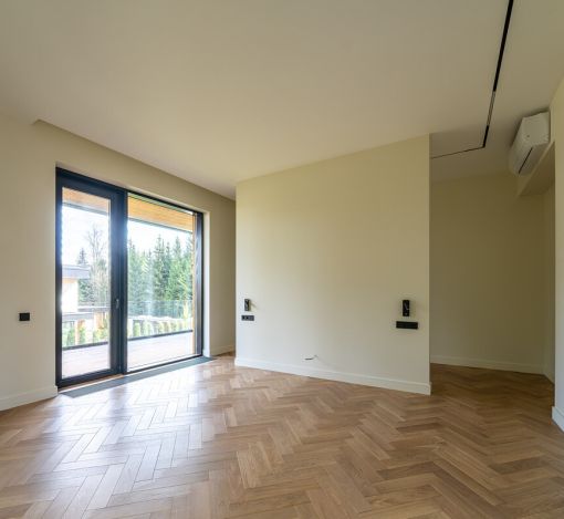 Дом у озера в КП Усадьба