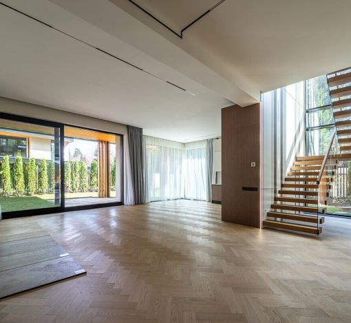 Дом у озера в КП Усадьба