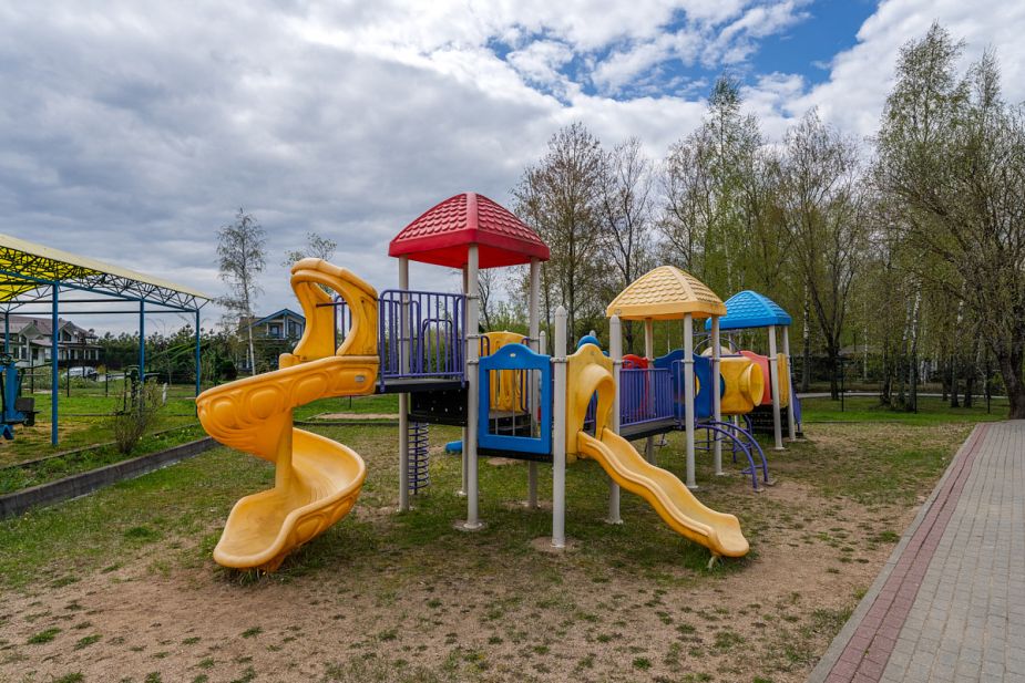 Участок у воды в Руза Фэмили Парк