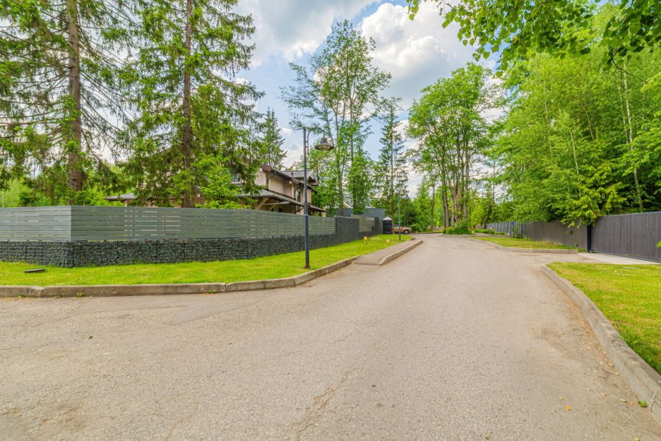 Новолеоново