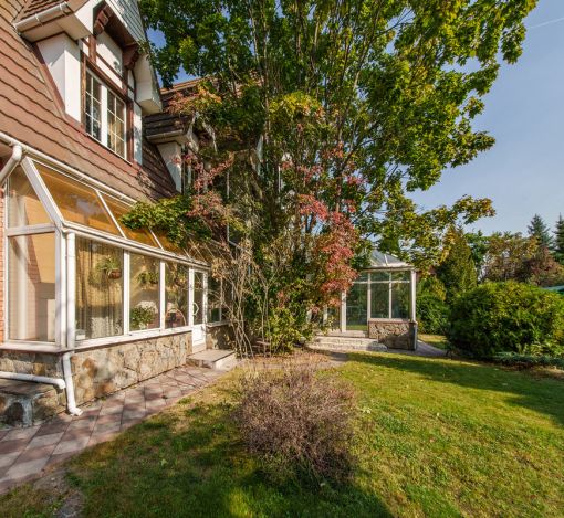 Дом с бассейном в КП Урожай