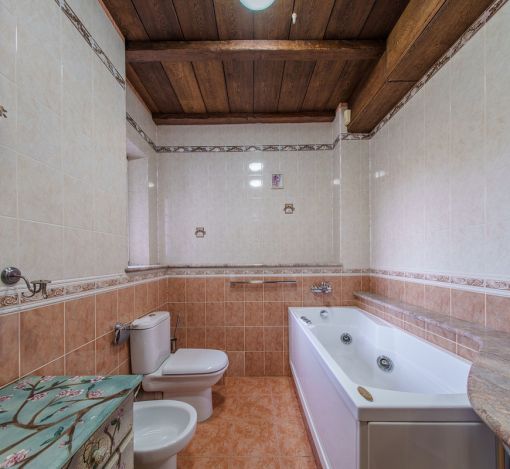 Дом с бассейном в КП Урожай