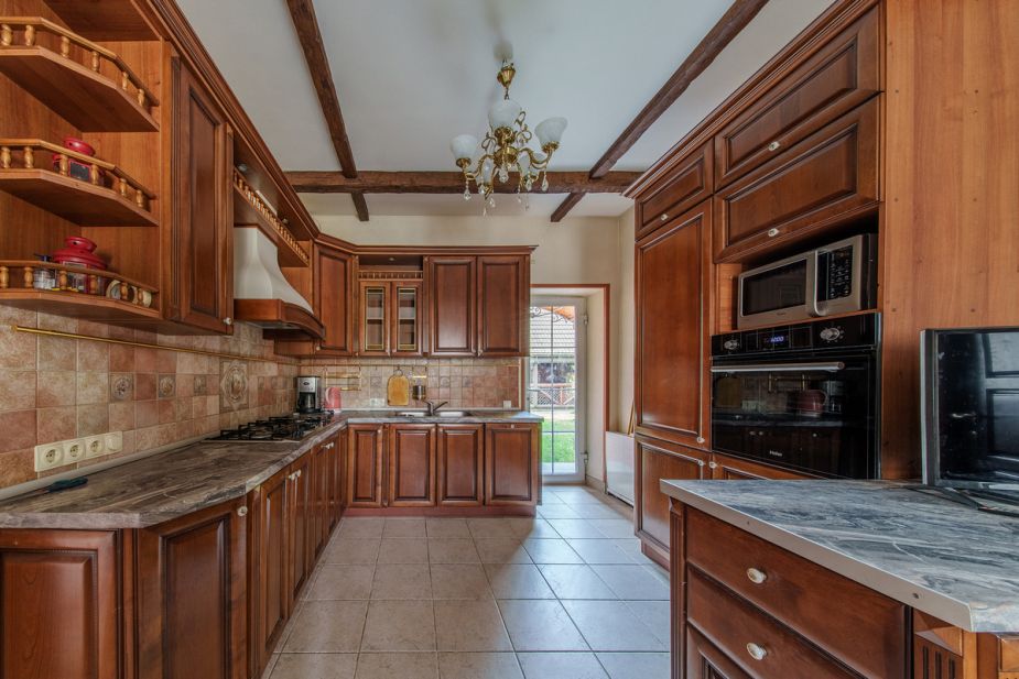 Дом с бассейном в КП Урожай