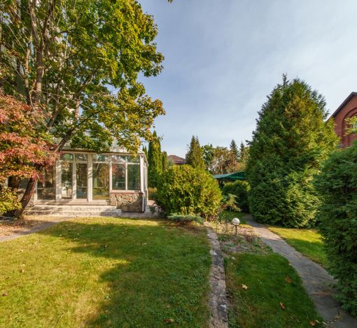 Дом с бассейном в КП Урожай