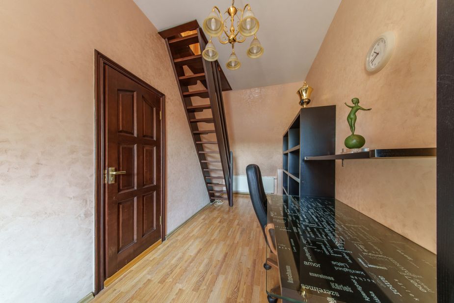 Дом с бассейном в КП Урожай