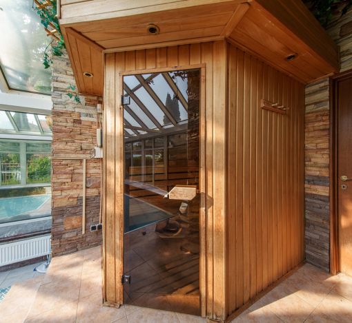 Дом с бассейном в КП Урожай