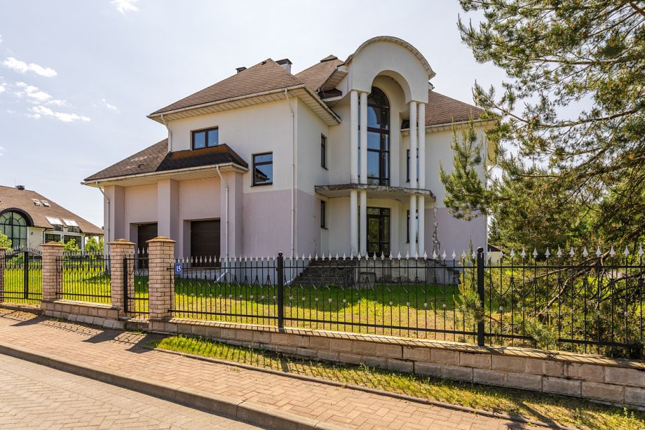 Дом без отделки в КП Крона