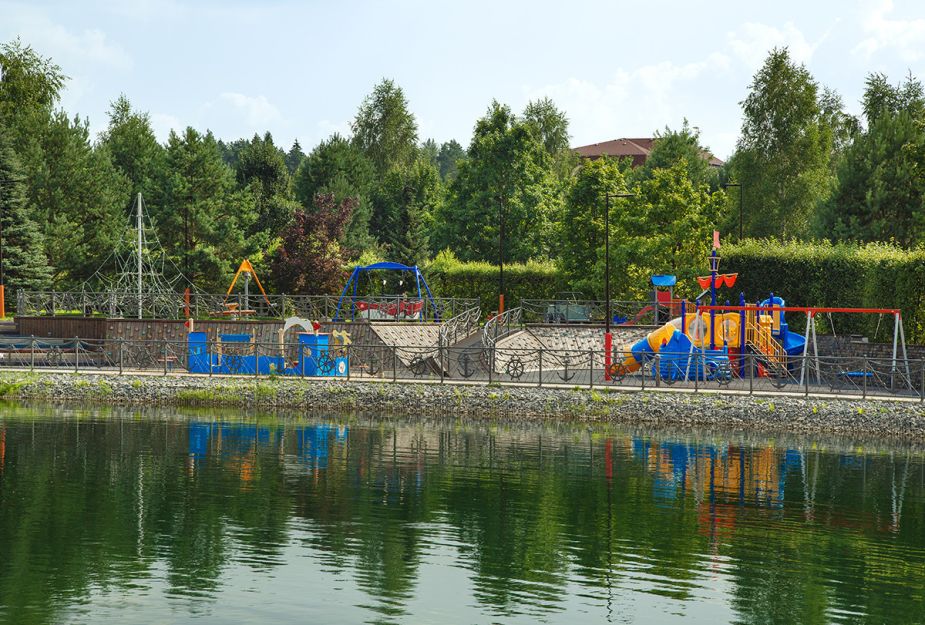 Ренессанс Парк