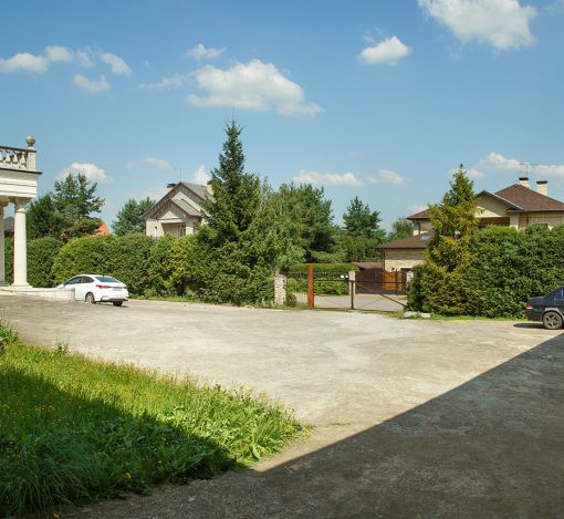 Дом у леса в поселке Риверсайд