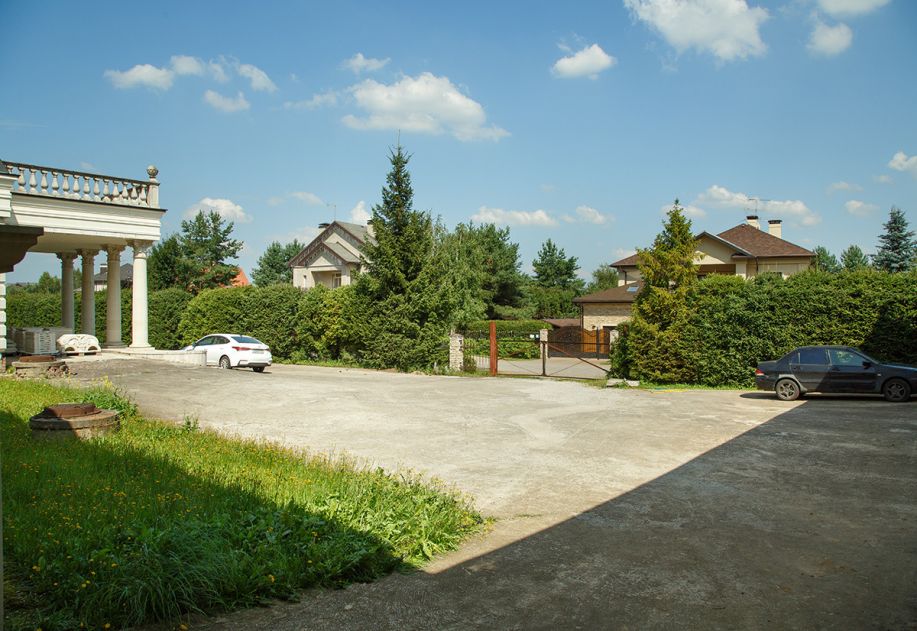 Дом у леса в поселке Риверсайд