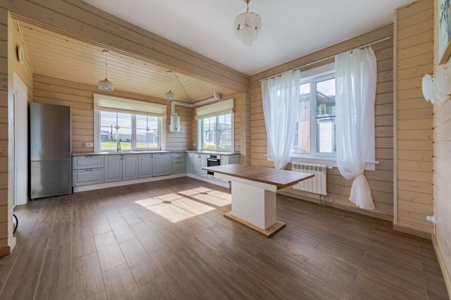 Деревянный дом в КП Павловы озера