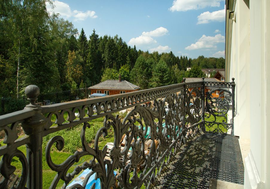 Дом у леса в поселке Риверсайд