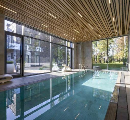 Дом с бассейном в КП Монтевиль