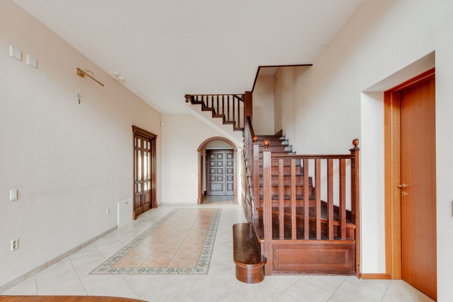 Дом с отделкой в КП Береста