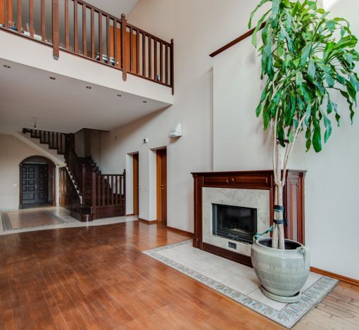 Дом с отделкой в КП Береста