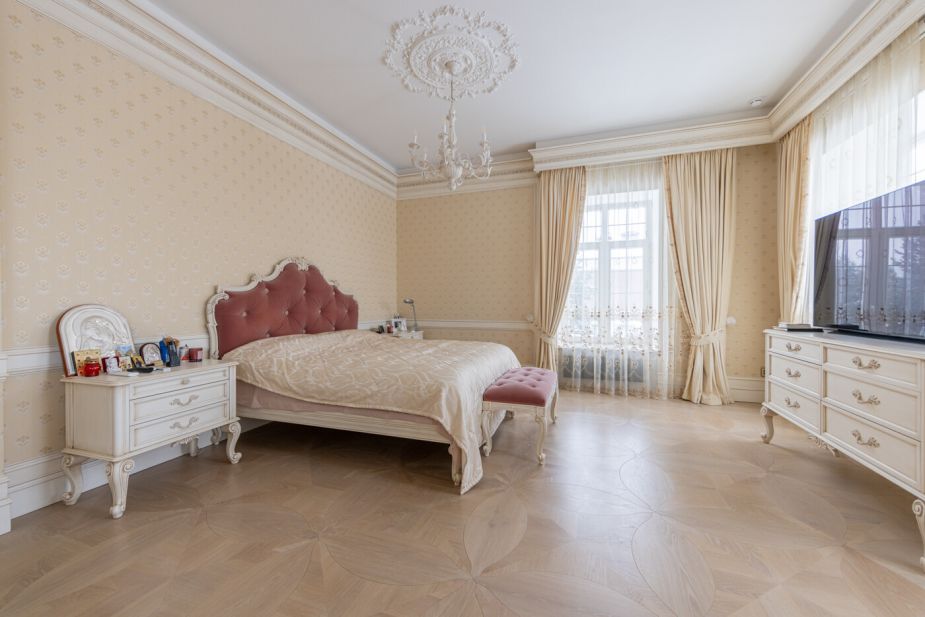 Дом с бассейном в КП ПаркВилл