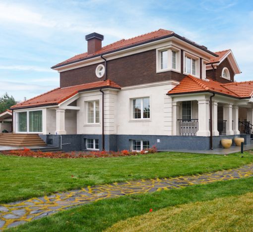 Дизайнерский дом в поселке Величъ