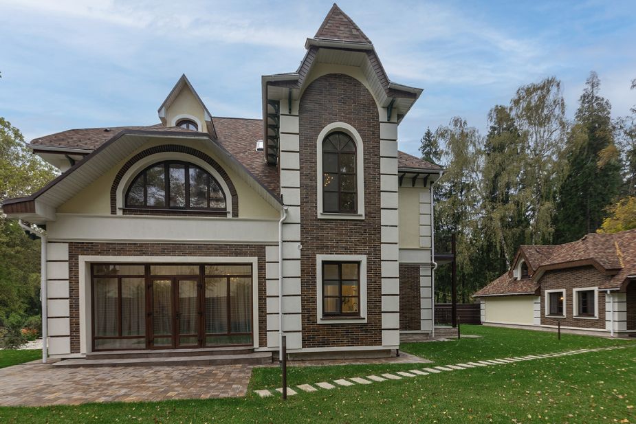 Уютный дом у леса в Опалихе