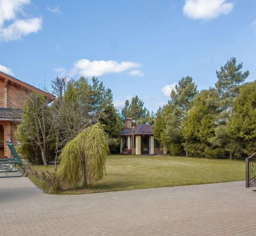 Дом с бассейном в КП Александрово