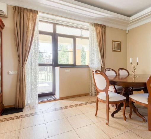 Дом с бассейном в КП Александрово