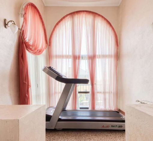 Дом с бассейном в КП Александрово