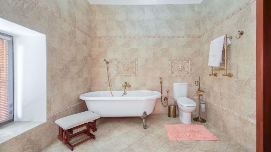 Дом с бассейном в КП Александрово